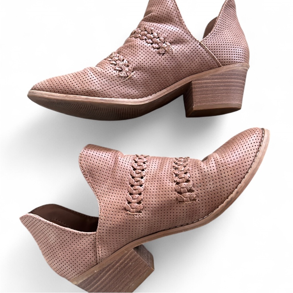Universal Threads Leather Ankle Boots